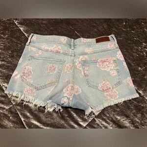 Hollister Rose Print High Waist Short Shorts